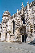 Lisbona - Monasteiro dos Jeronimos. Chiesa di Santa Maria il portale meridionale.